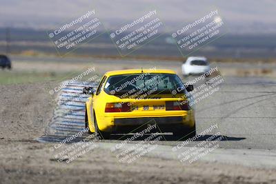 media/Oct-26-2025-CalClub SCCA (Sun) [[8ce1e69566]]/Group 2/Grapevine/